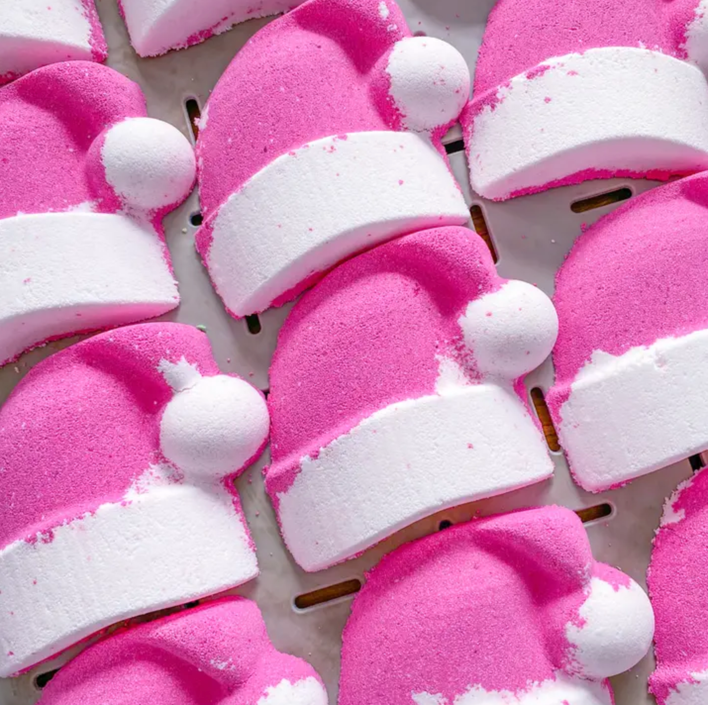 Bathe Enchanted Bath Bomb - Santa Hat - Life Before Plastic